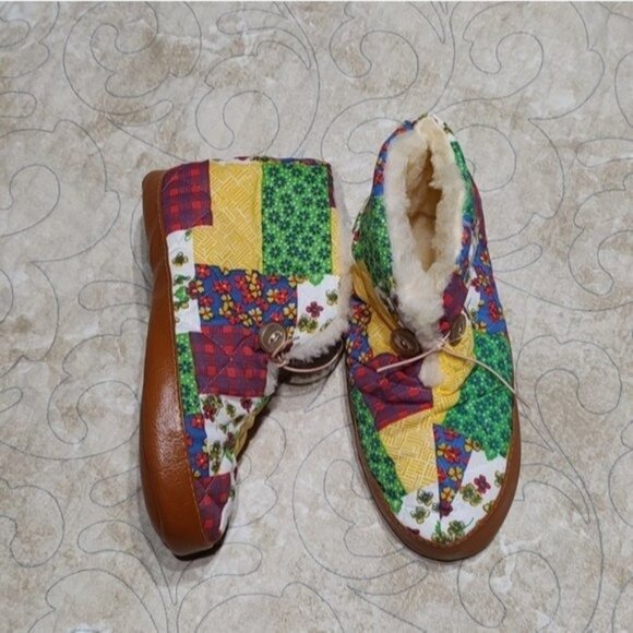 Vintage Dearfoams Quilt Pattern Faux Fur Lined Bootie Slippers M 6.5-7.5 - Picture 2 of 10